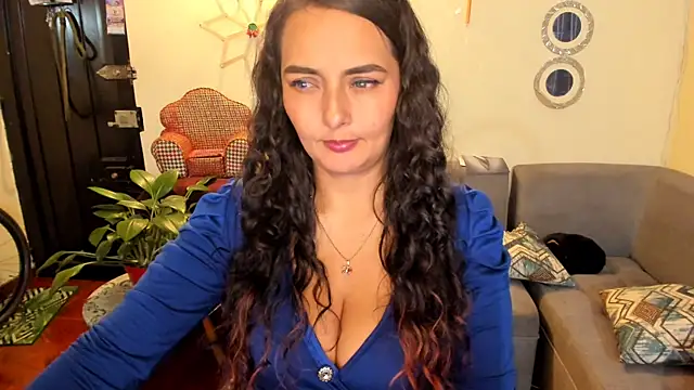 Snapshot of emma_luxy chatting on February 2025 03:23:02 AM emma luxy online show from February 2025 03:23:02 AM