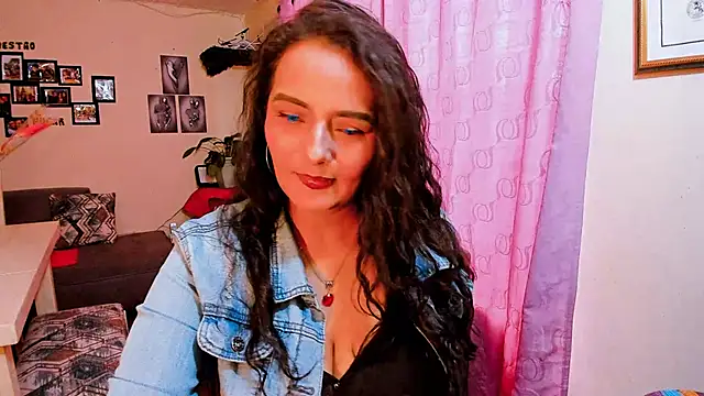 emma luxy online show from January 2026 09:51:01 PM