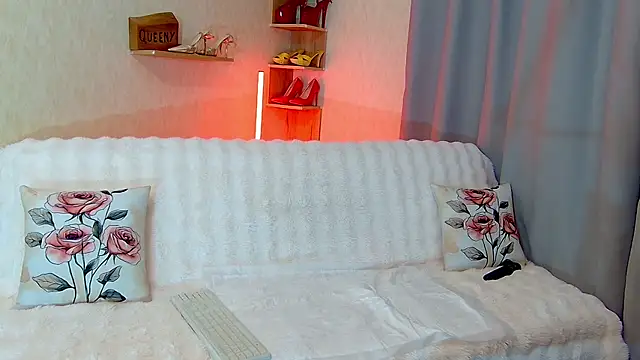 KimPolloc online show from July 2026 07:49:01 PM