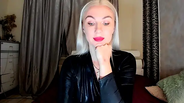 Snapshot of _SABOTAGE_ chatting on January 2025 12:59:01 AM SABOTAGE online show from January 2025 12:59:01 AM