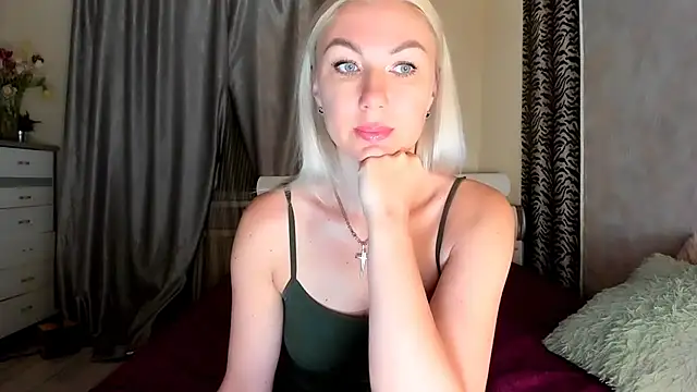 Snapshot of _SABOTAGE_ chatting on February 2025 01:47:02 AM SABOTAGE online show from February 2025 01:47:02 AM