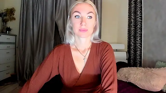 Snapshot of _SABOTAGE_ chatting on February 2025 01:53:02 AM SABOTAGE online show from February 2025 01:53:02 AM