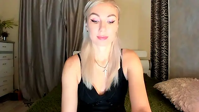 Snapshot of _SABOTAGE_ chatting on March 2025 01:46:01 AM SABOTAGE online show from March 2025 01:46:01 AM