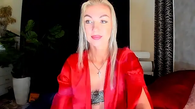 Snapshot of _SABOTAGE_ chatting on September 2025 01:05:01 AM SABOTAGE online show from September 2025 01:05:01 AM