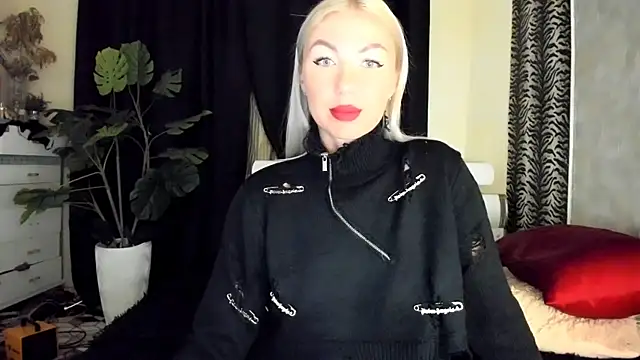 Snapshot of _SABOTAGE_ chatting on October 2025 01:23:01 AM SABOTAGE online show from October 2025 01:23:01 AM