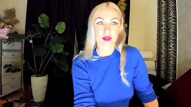 Snapshot of _SABOTAGE_ chatting on November 2025 01:39:01 AM SABOTAGE online show from November 2025 01:39:01 AM