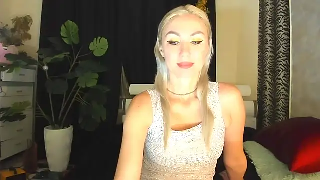 Snapshot of _SABOTAGE_ chatting on November 2025 01:03:02 AM SABOTAGE online show from November 2025 01:03:02 AM