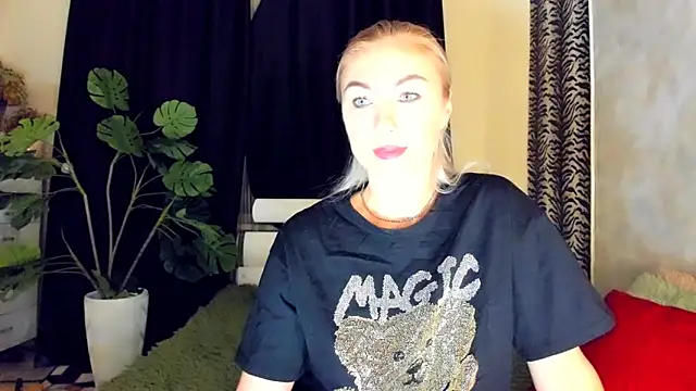 Snapshot of _SABOTAGE_ chatting on February 2026 02:43:01 AM SABOTAGE online show from February 2026 02:43:01 AM