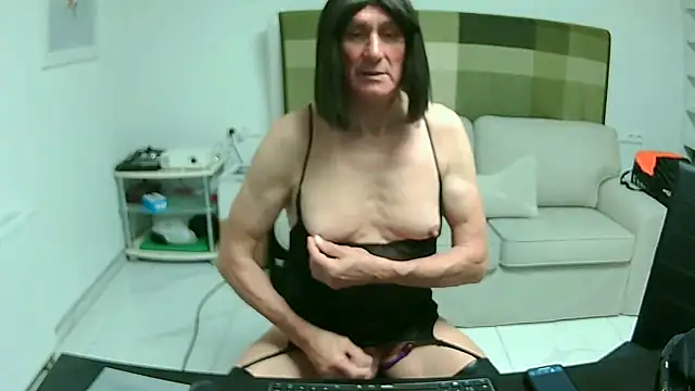 TranseCarmen online show from May 2026 10:17:01 PM