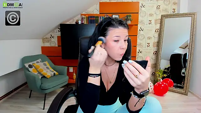 Snapshot of EmillyTaylor chatting on February 2025 04:26:02 AM EmillyTaylor online show from February 2025 04:26:02 AM