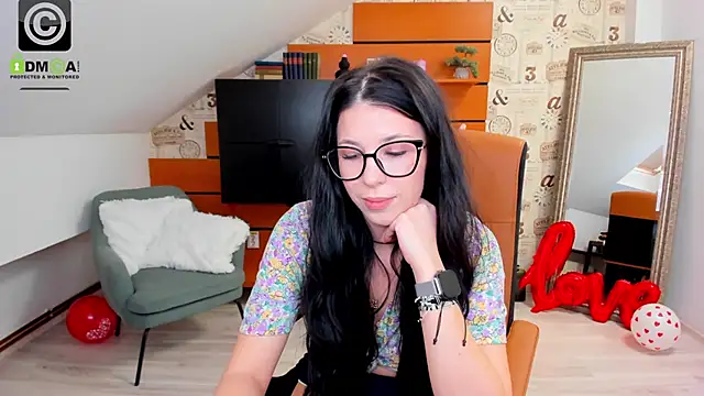 Snapshot of EmillyTaylor chatting on February 2025 10:47:02 AM EmillyTaylor online show from February 2025 10:47:02 AM