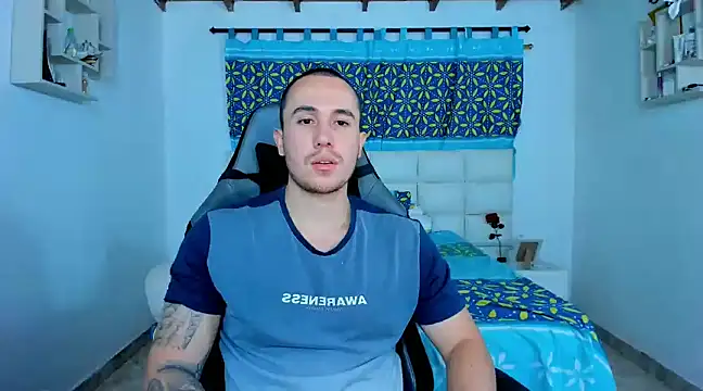 Snapshot of juan__jimenez chatting on February 2025 11:02:01 PM juan jimenez online show from February 2025 11:02:01 PM