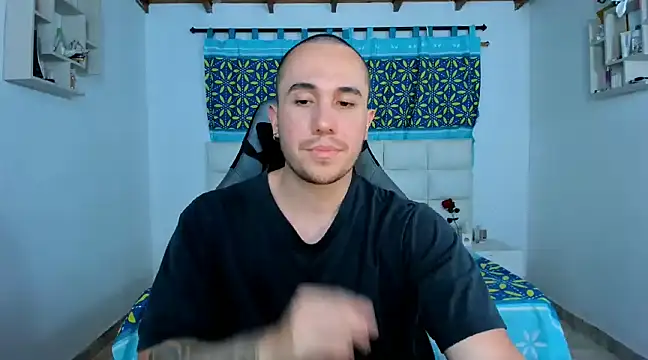 Snapshot of juan__jimenez chatting on February 2025 12:19:01 AM juan jimenez online show from February 2025 12:19:01 AM