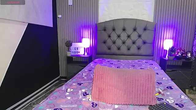 Snapshot of cheryl_hs chatting on December 2024 01:47:02 AM cheryl hs online show from December 2024 01:47:02 AM