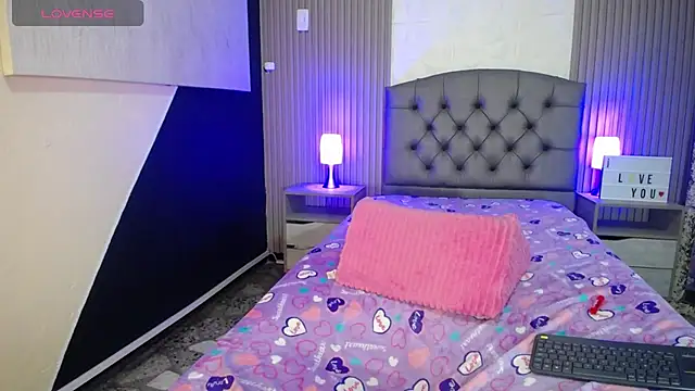 Snapshot of cheryl_hs chatting on March 2025 07:04:02 AM cheryl hs online show from March 2025 07:04:02 AM