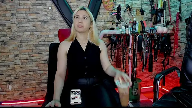 Liltildeman moon online show from November 2025 01:59:02 AM