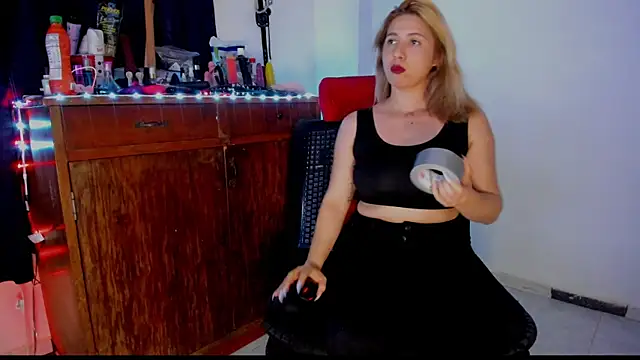 Snapshot of Liltildeman_moon chatting on July 2026 01:30:02 AM Liltildeman moon online show from July 2026 01:30:02 AM