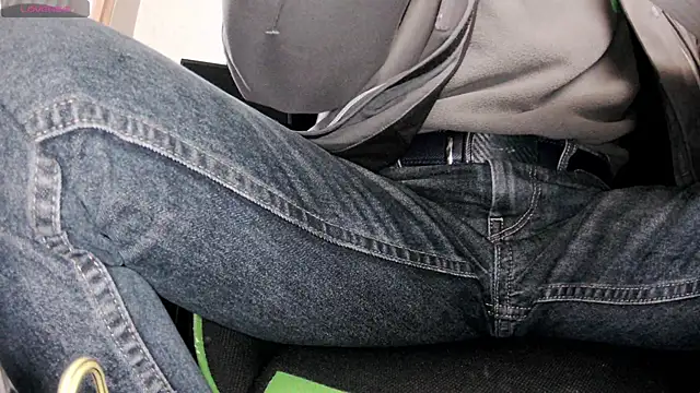 Snapshot of GuidedShipyard chatting on December 2024 02:16:01 PM GuidedShipyard online show from December 2024 02:16:01 PM