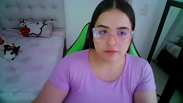 Snapshot of _alicia_z chatting on December 2024 06:38:02 PM alicia z online show from December 2024 06:38:02 PM