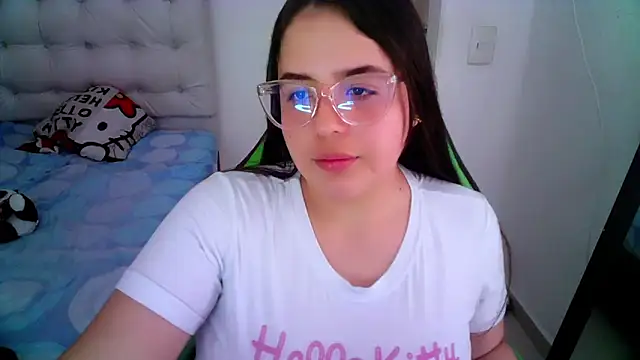 Snapshot of _alicia_z chatting on December 2024 06:02:01 PM alicia z online show from December 2024 06:02:01 PM