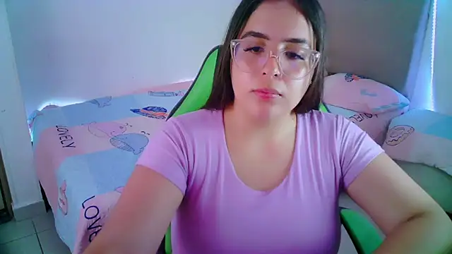 Snapshot of _alicia_z chatting on January 2025 12:22:02 AM alicia z online show from January 2025 12:22:02 AM