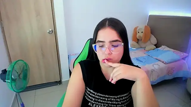 Snapshot of _alicia_z chatting on February 2025 09:44:02 PM alicia z online show from February 2025 09:44:02 PM