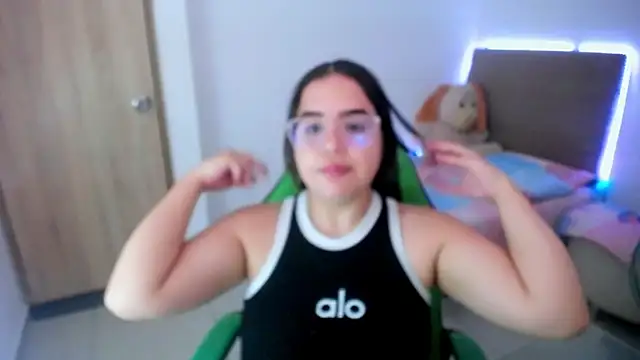 Snapshot of _alicia_z chatting on March 2025 09:45:01 PM alicia z online show from March 2025 09:45:01 PM