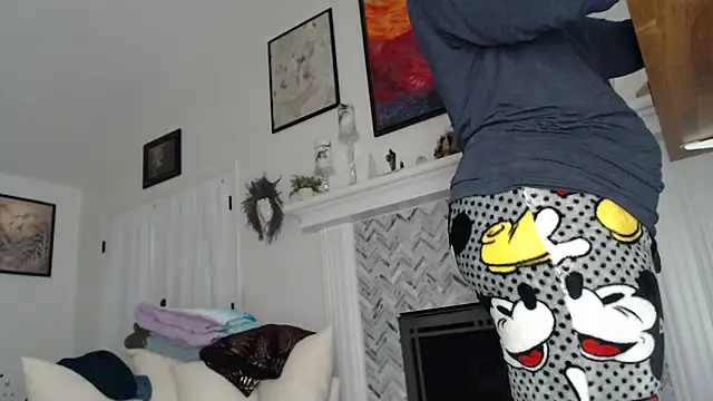 AuroraWillows online show from November 2025 12:32:02 AM