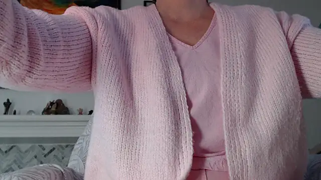 AuroraWillows online show from February 2026 11:09:01 PM