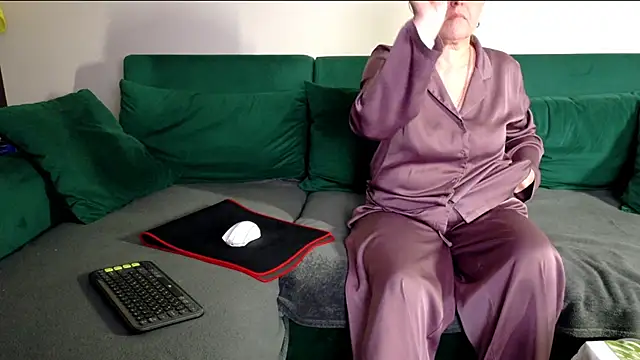 JoannaAndNeighbour online show from May 2026 05:02:02 AM
