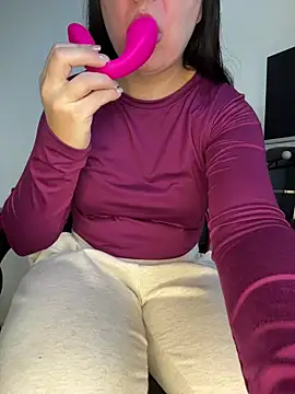 Snapshot of ImpressYouDaily chatting on November 2025 06:52:01 PM ImpressYouDaily online show from November 2025 06:52:01 PM