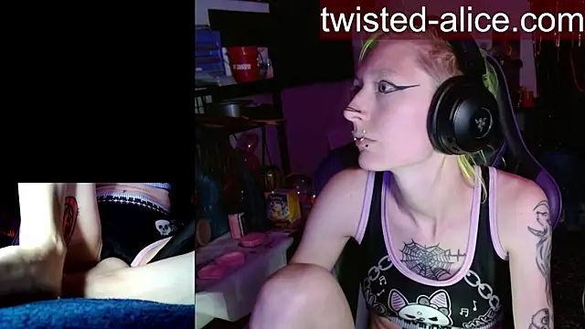 alicewonder09 online show from May 2026 03:15:02 AM
