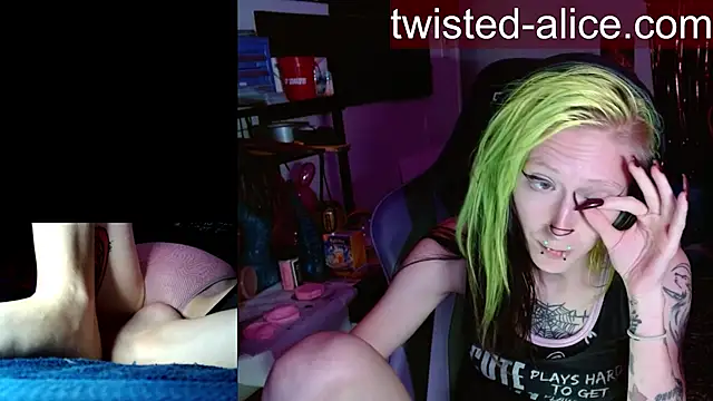 alicewonder09 online show from May 2026 03:25:01 AM
