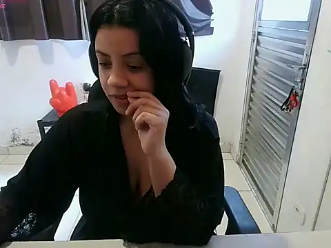 zayrapink online show from February 2026 06:16:01 PM