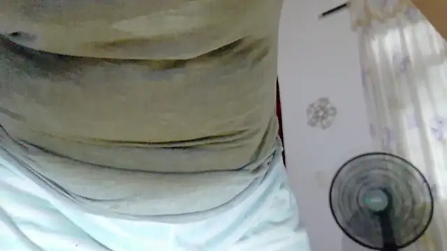 Snapshot of hottplay chatting on December 2024 03:41:01 PM hottplay online show from December 2024 03:41:01 PM