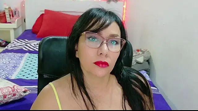 hottplay online show from May 2026 07:43:02 PM