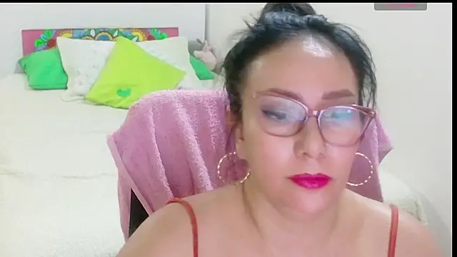 hottplay online show from June 2026 04:20:01 PM