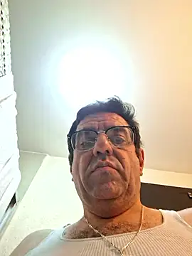 Snapshot of FernandoReuterG chatting on January 2026 04:50:02 AM FernandoReuterG online show from January 2026 04:50:02 AM