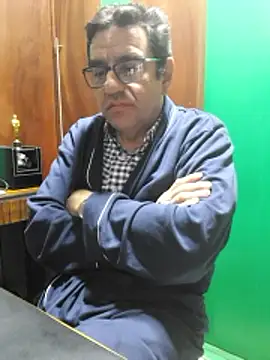 Snapshot of FernandoReuterG chatting on January 2026 02:15:01 AM FernandoReuterG online show from January 2026 02:15:01 AM