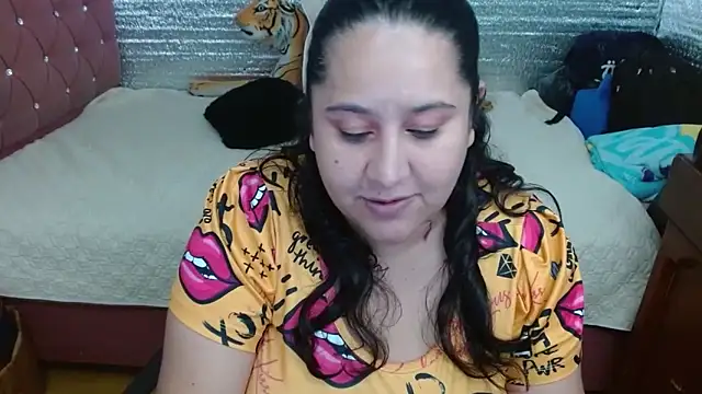 Snapshot of EMILY-NESSA chatting on May 2026 02:34:01 PM EMILY-NESSA online show from May 2026 02:34:01 PM