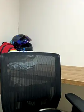 Sara Boom online show from October 2025 02:14:02 PM