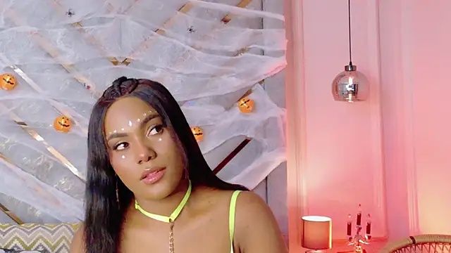 Sara Boom online show from October 2025 02:29:01 PM