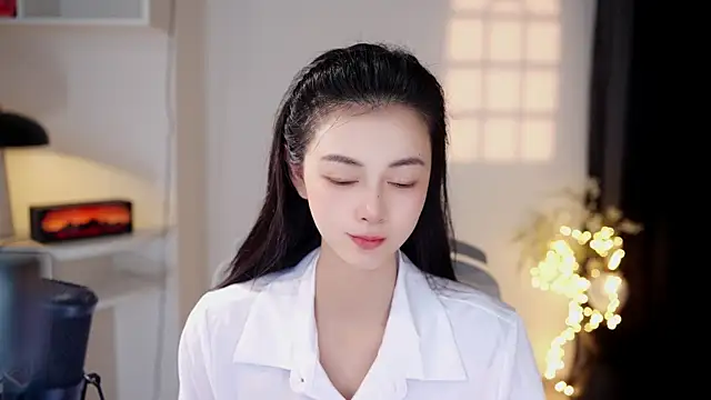 Ocean--Lili online show from July 2026 02:15:02 PM