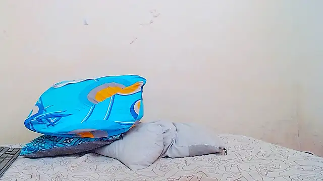 Snapshot of Camilexxx chatting on March 2025 05:27:01 PM Camilexxx online show from March 2025 05:27:01 PM