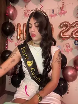 Snapshot of Sarasanders_4 chatting on March 2025 03:47:01 AM Sarasanders 4 online show from March 2025 03:47:01 AM