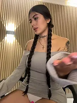 Snapshot of Sarasanders_4 chatting on October 2025 04:09:01 AM Sarasanders 4 online show from October 2025 04:09:01 AM