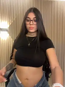 Snapshot of Sarasanders_4 chatting on November 2025 02:10:01 AM Sarasanders 4 online show from November 2025 02:10:01 AM