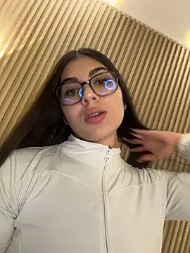 Snapshot of Sarasanders_4 chatting on November 2025 02:45:02 AM Sarasanders 4 online show from November 2025 02:45:02 AM