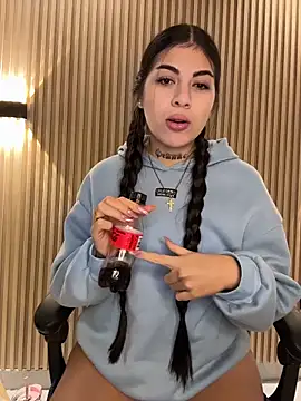 Snapshot of Sarasanders_4 chatting on December 2025 05:04:02 AM Sarasanders 4 online show from December 2025 05:04:02 AM