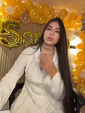 Snapshot of Sarasanders_4 chatting on December 2025 05:58:01 AM Sarasanders 4 online show from December 2025 05:58:01 AM